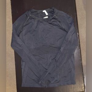 Athleta Long sleeve Women’s